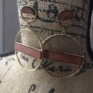 Gold circle earrings w/ wooden accent